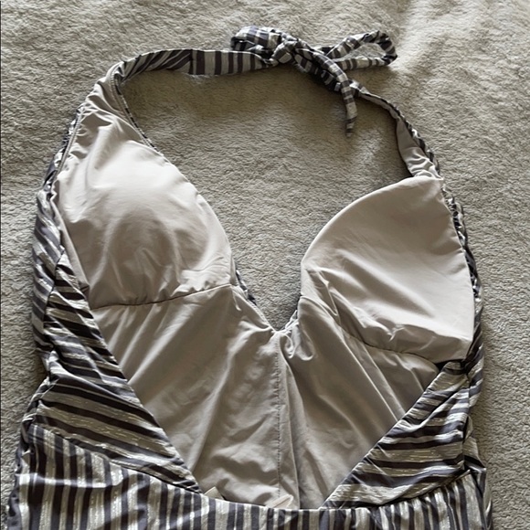 BCBGMAXAZRIA || One Piece Bathing Suit - Picture 5 of 6